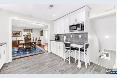256 Van Buren Avenue, Teaneck Township, NJ 07666 - Photo 16