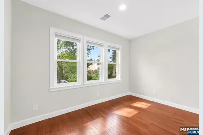 256 Van Buren Avenue, Teaneck Township, NJ 07666 - Photo 28