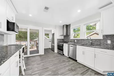 256 Van Buren Avenue, Teaneck Township, NJ 07666 - Photo 12