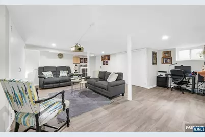 256 Van Buren Avenue, Teaneck Township, NJ 07666 - Photo 32
