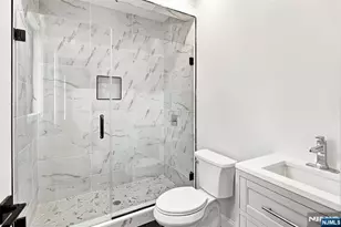295 Georgian Dr, Paramus, NJ 07652 - Photo 40