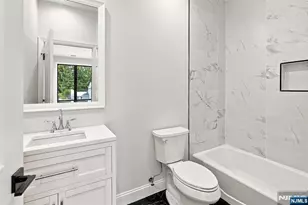 295 Georgian Dr, Paramus, NJ 07652 - Photo 32