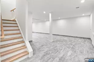295 Georgian Dr, Paramus, NJ 07652 - Photo 42