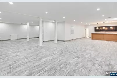 295 Georgian Drive, Paramus, NJ 07652 - Photo 44