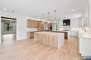 295 Georgian Dr, Paramus, NJ 07652 - Photo 10