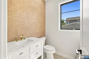 295 Georgian Dr, Paramus, NJ 07652 - Photo 8
