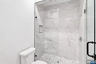 295 Georgian Dr, Paramus, NJ 07652 - Photo 34