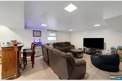 1527 10th Street, Fort Lee, NJ 07024 - Photo 28