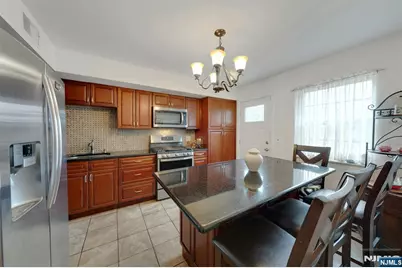 1527 10th Street, Fort Lee, NJ 07024 - Photo 6