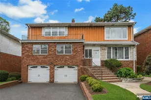 1527 10th St, Fort Lee, NJ 07024 - Photo 2