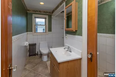 81 Savoy Place 2nd Floor #2nd Floor, Prospect Park, NJ 07508 - Photo 12