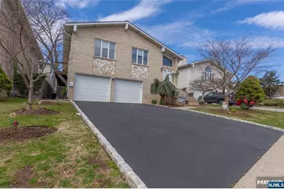 6 Livi Court 1 #1, Elmwood Park, NJ 07407 - Photo 2