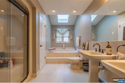 6 Livi Court 1 #1, Elmwood Park, NJ 07407 - Photo 22
