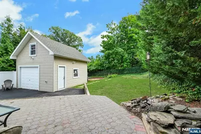 49 Washington Avenue, River Edge, NJ 07661 - Photo 2