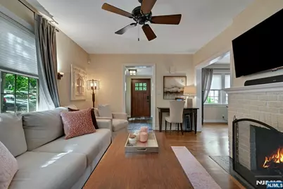 49 Washington Avenue, River Edge, NJ 07661 - Photo 8