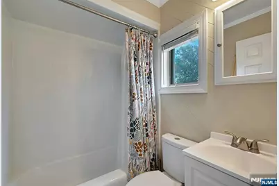 49 Washington Avenue, River Edge, NJ 07661 - Photo 24