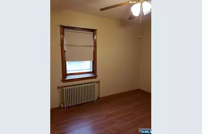 85 Linden Avenue, Elmwood Park, NJ 07407 - Photo 12