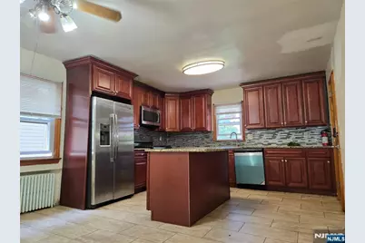 85 Linden Avenue, Elmwood Park, NJ 07407 - Photo 26