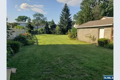 85 Linden Avenue, Elmwood Park, NJ 07407 - Photo 1