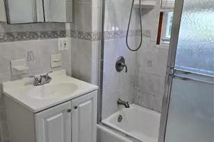 85 Linden Ave, Elmwood Park, NJ 07407 - Photo 28