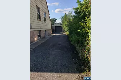 85 Linden Avenue, Elmwood Park, NJ 07407 - Photo 20