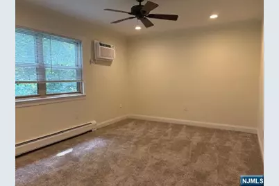 117 Treetop 11 #11, Bloomingdale, NJ 07403 - Photo 14