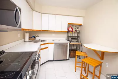 507 Windsor Drive 107 #107, Palisades Park, NJ 07650 - Photo 8