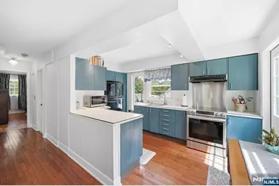 110 Truman Boulevard, Oakland, NJ 07436 - Photo 10