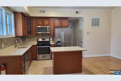 21 Grove Street 2B #2B, Tenafly, NJ 07670 - Photo 2