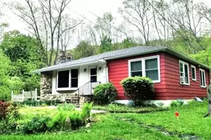 438 Longview Dr, Newton, NJ 07860 - Photo 1