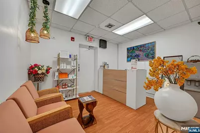 515 Main Street, Fort Lee, NJ 07024 - Photo 10
