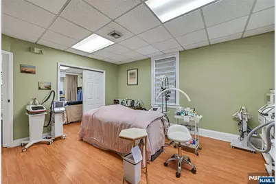 515 Main Street, Fort Lee, NJ 07024 - Photo 14