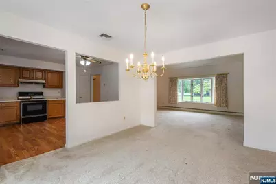 14 Hinchman Avenue, Wayne, NJ 07470 - Photo 6
