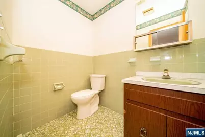 20 Lafayette Street, Little Ferry, NJ 07643 - Photo 14