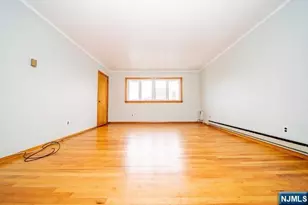 20 Lafayette St, Little Ferry, NJ 07643 - Photo 2