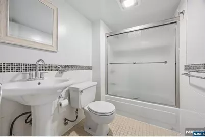 47 Kearney Street, Lyndhurst Township, NJ 07071 - Photo 26