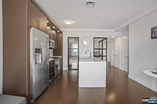 6401 Park Ave 401, West New York, NJ 07093 - Photo 4