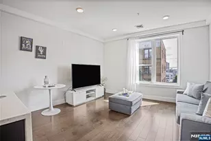 6401 Park Ave 401, West New York, NJ 07093 - Photo 2