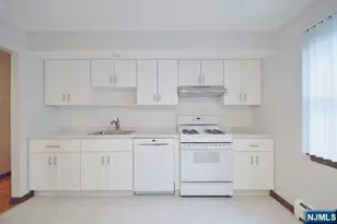 44 Newcomb Road 1 Fl, Tenafly, NJ 07670 - Photo 10