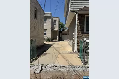 220 Hamilton Street 1 #1, Harrison, NJ 07029 - Photo 8