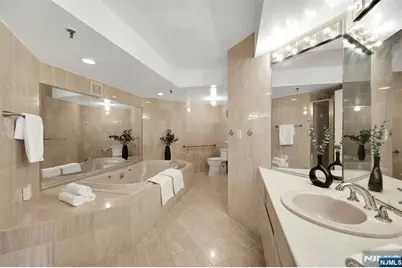 1512 Palisade Avenue 5B #5B, Fort Lee, NJ 07024 - Photo 12