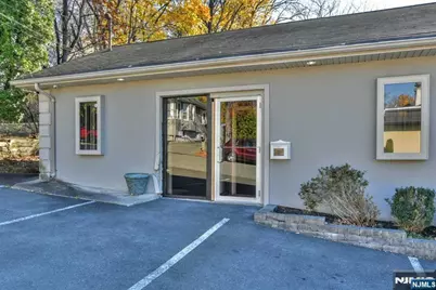 552 High Mountain Road, North Haledon, NJ 07508 - Photo 2