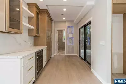 66 E Gramercy Place, Glen Rock, NJ 07452 - Photo 12