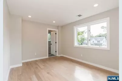 66 E Gramercy Place, Glen Rock, NJ 07452 - Photo 18