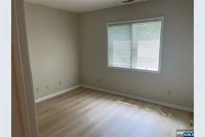 118 Orchard Pk, Allendale, NJ 07401 - Photo 4