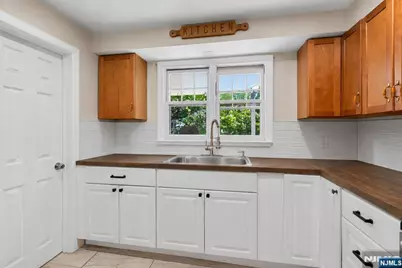76 Niehaus Avenue, Little Ferry, NJ 07643 - Photo 10