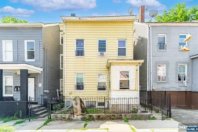 39 Hillman Street, Paterson, NJ 07522 - Photo 2