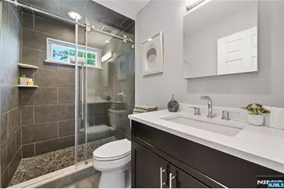 160 Harrington Road, Clifton, NJ 07012 - Photo 20