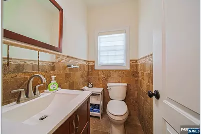 17 E Fairmount Avenue, Maywood, NJ 07607 - Photo 12