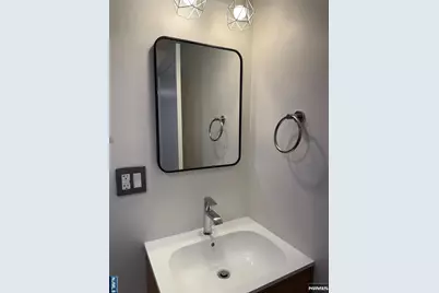 627 Valley Road C #C, Montclair, NJ 07043 - Photo 10